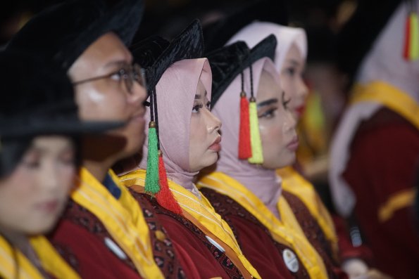 WISUDA UNPAD GOL. 1 TA 2023-2024 LIPUTAN SESI 3 (28)