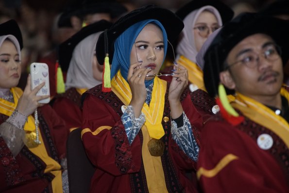 WISUDA UNPAD GOL. 1 TA 2023-2024 LIPUTAN SESI 3 (31)