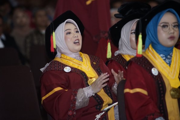 WISUDA UNPAD GOL. 1 TA 2023-2024 LIPUTAN SESI 3 (32)