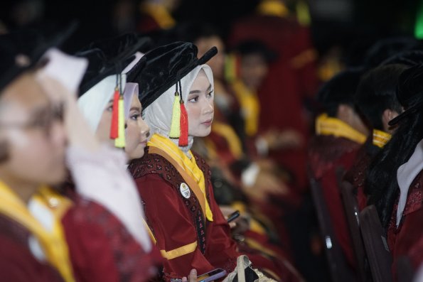 WISUDA UNPAD GOL. 1 TA 2023-2024 LIPUTAN SESI 3 (35)