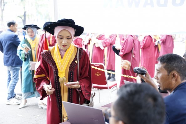 WISUDA UNPAD GOL. 1 TA 2023-2024 LIPUTAN SESI 3 (41)