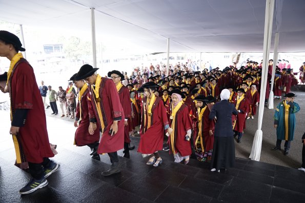 WISUDA UNPAD GOL. 1 TA 2023-2024 LIPUTAN SESI 3 (51)