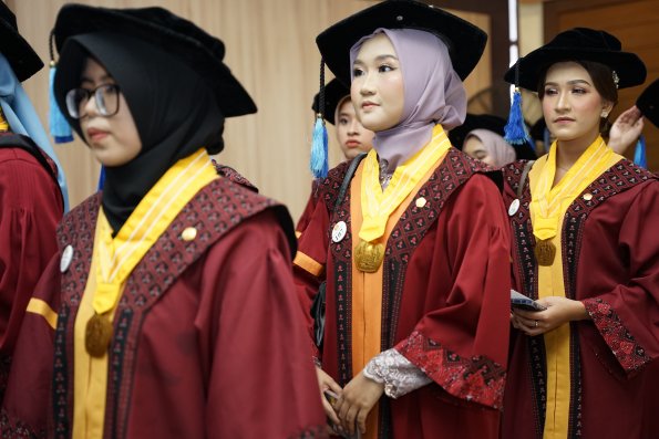 WISUDA UNPAD GOL. 1 TA 2023-2024 LIPUTAN SESI 3 (56)