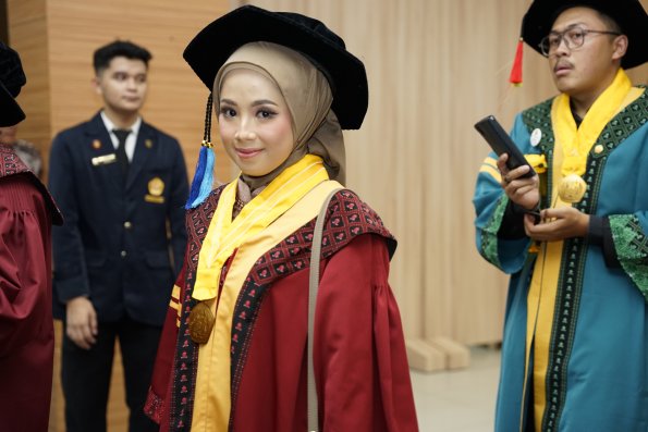 WISUDA UNPAD GOL. 1 TA 2023-2024 LIPUTAN SESI 3 (57)