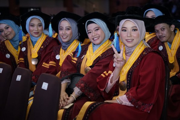 WISUDA UNPAD GOL. 1 TA 2023-2024 LIPUTAN SESI 3 (61)