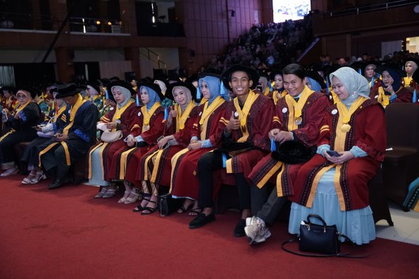 WISUDA UNPAD GOL. 1 TA 2023-2024 LIPUTAN SESI 3 (65)