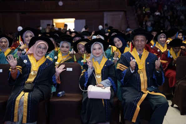 WISUDA UNPAD GOL. 1 TA 2023-2024 LIPUTAN SESI 3 (67)