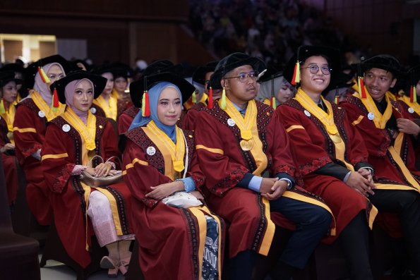 WISUDA UNPAD GOL. 1 TA 2023-2024 LIPUTAN SESI 3 (73)