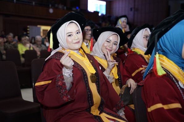 WISUDA UNPAD GOL. 1 TA 2023-2024 LIPUTAN SESI 3 (79)