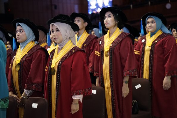 WISUDA UNPAD GOL. 1 TA 2023-2024 LIPUTAN SESI 3 (84)