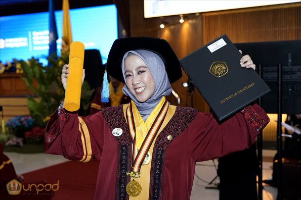 WISUDA UNPAD GOL. 1 TA 2023-2024 LIPUTAN SESI 3 (85)