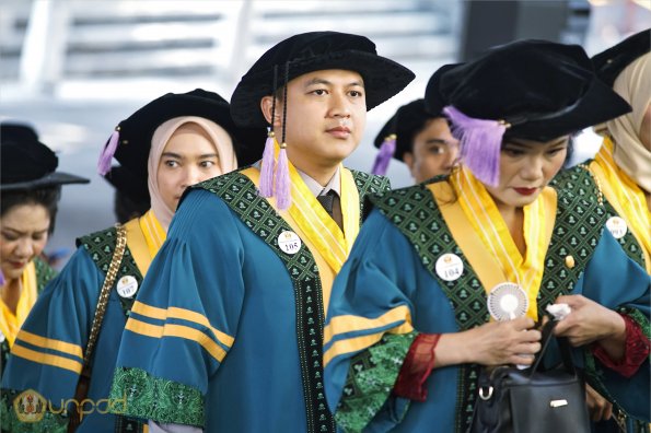 LIPUTAN WISUDA UNPAD GOL 1 TA 2023-2024 SESI IV (22)