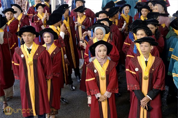 LIPUTAN WISUDA UNPAD GOL 1 TA 2023-2024 SESI IV (34)