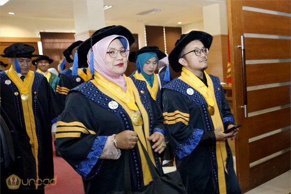 LIPUTAN WISUDA UNPAD GOL 1 TA 2023-2024 SESI IV (37)