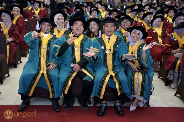 LIPUTAN WISUDA UNPAD GOL 1 TA 2023-2024 SESI IV (44)