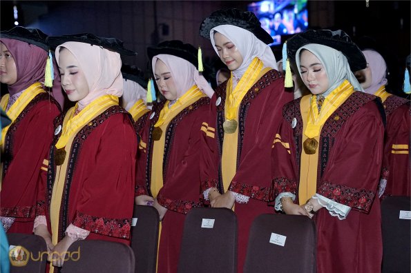 LIPUTAN WISUDA UNPAD GOL 1 TA 2023-2024 SESI IV (55)