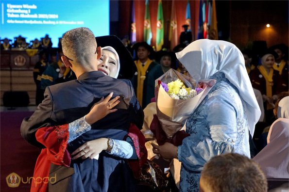 LIPUTAN WISUDA UNPAD GOL 1 TA 2023-2024 SESI IV (67)