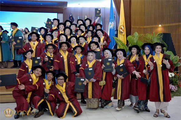 LIPUTAN WISUDA UNPAD GOL 1 TA 2023-2024 SESI IV (72)