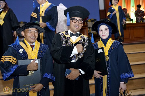 LIPUTAN WISUDA UNPAD GOL 1 TA 2023-2024 SESI IV (75)