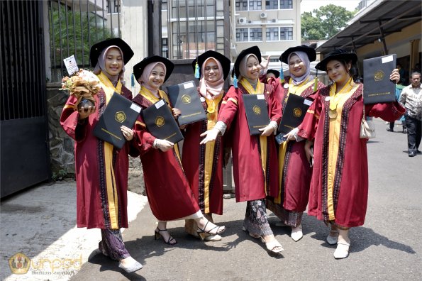 LIPUTAN WISUDA UNPAD GOL 1 TA 2023-2024 SESI IV (79)