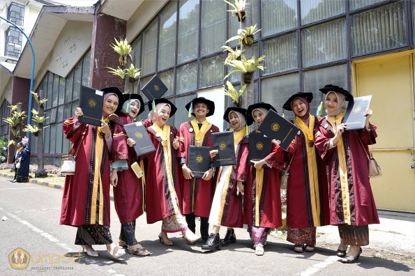 LIPUTAN WISUDA UNPAD GOL 1 TA 2023-2024 SESI IV (82)