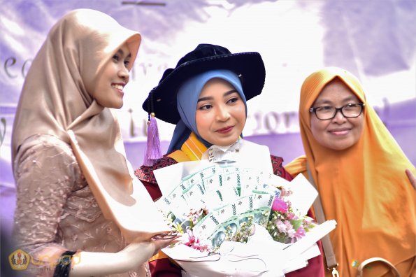 LIPUTAN WISUDA UNPAD GOL 1 TA 2023-2024 SESI IV (89)