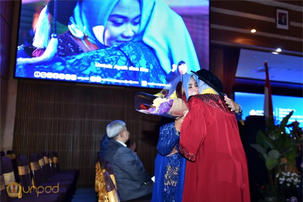 LIPUTAN WISUDA UNPAD GOL 1 TA 2023-2024 SESI IV (92)