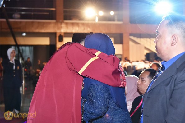 LIPUTAN WISUDA UNPAD GOL 1 TA 2023-2024 SESI IV (93)