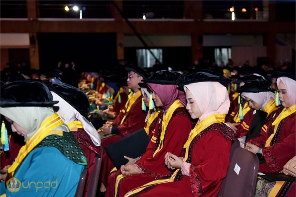 LIPUTAN WISUDA UNPAD GOL 1 TA 2023-2024 SESI IV (96)
