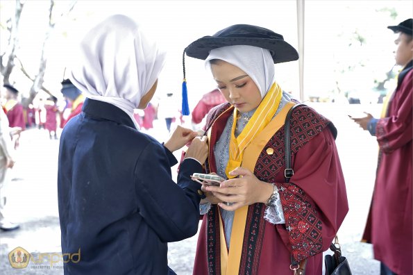 LIPUTAN WISUDA UNPAD GOL 1 TA 2023-2024 SESI V (2)