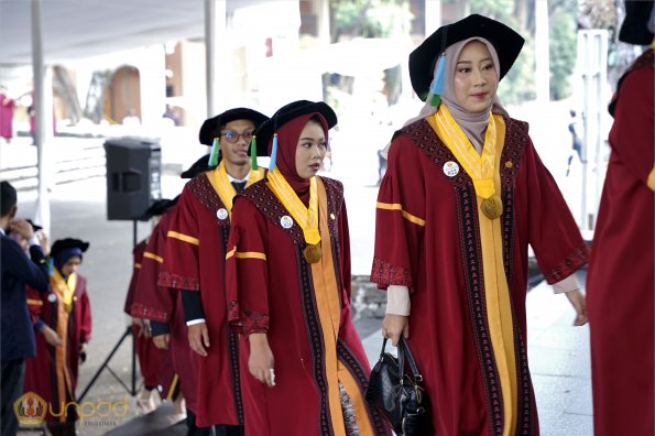 LIPUTAN WISUDA UNPAD GOL 1 TA 2023-2024 SESI V (20)
