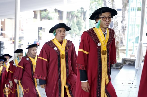LIPUTAN WISUDA UNPAD GOL 1 TA 2023-2024 SESI V (21)