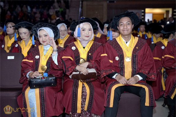 LIPUTAN WISUDA UNPAD GOL 1 TA 2023-2024 SESI V (34)