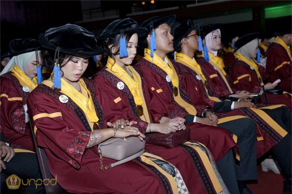 LIPUTAN WISUDA UNPAD GOL 1 TA 2023-2024 SESI V (38)