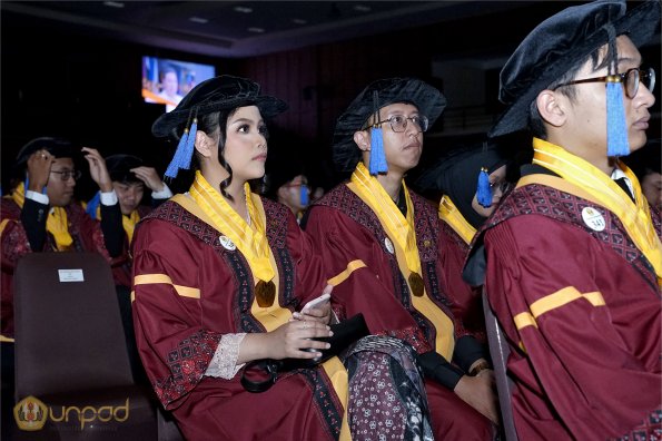 LIPUTAN WISUDA UNPAD GOL 1 TA 2023-2024 SESI V (39)