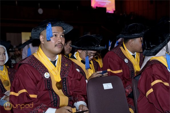LIPUTAN WISUDA UNPAD GOL 1 TA 2023-2024 SESI V (41)