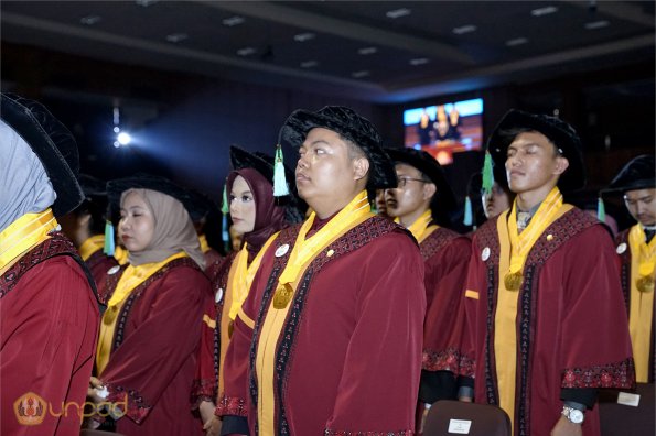 LIPUTAN WISUDA UNPAD GOL 1 TA 2023-2024 SESI V (51)