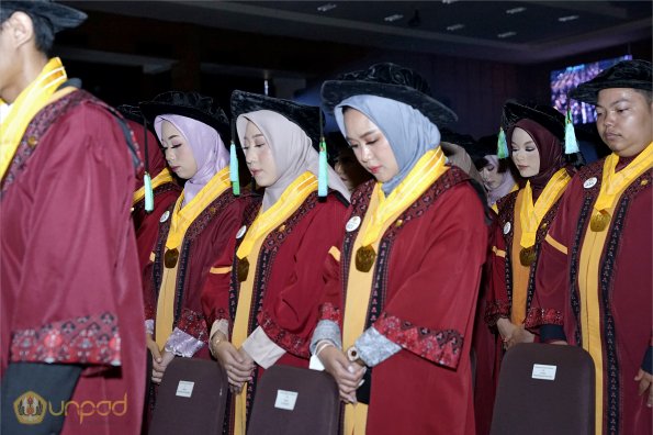 LIPUTAN WISUDA UNPAD GOL 1 TA 2023-2024 SESI V (52)