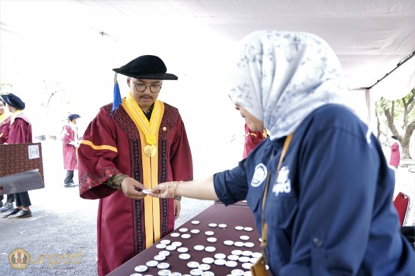 LIPUTAN WISUDA UNPAD GOL 1 TA 2023-2024 SESI V (6)