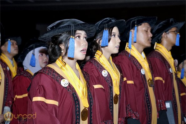 LIPUTAN WISUDA UNPAD GOL 1 TA 2023-2024 SESI V (62)