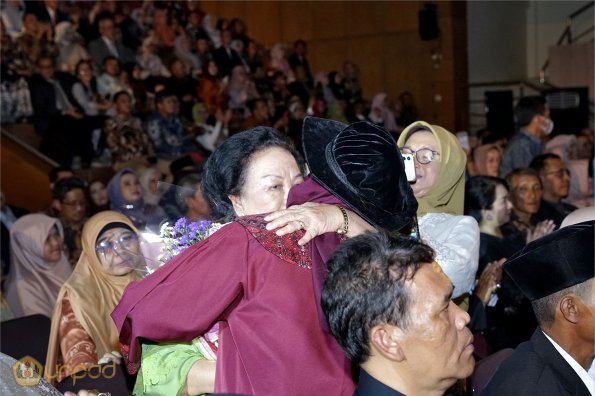 LIPUTAN WISUDA UNPAD GOL 1 TA 2023-2024 SESI V (66)