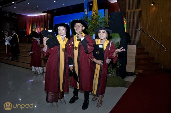 LIPUTAN WISUDA UNPAD GOL 1 TA 2023-2024 SESI V (68)