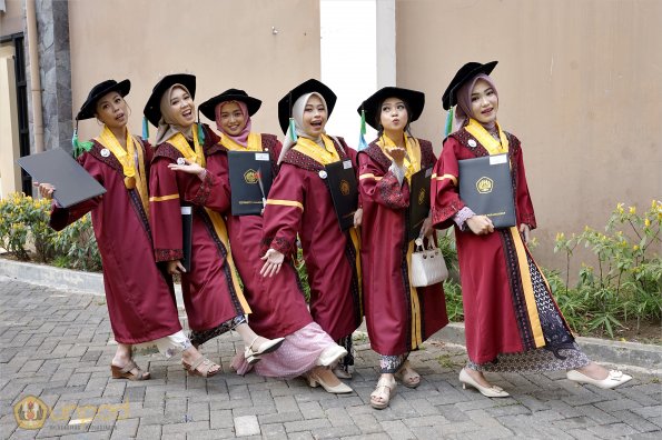 LIPUTAN WISUDA UNPAD GOL 1 TA 2023-2024 SESI V (75)