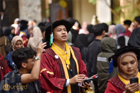 LIPUTAN WISUDA UNPAD GOL 1 TA 2023-2024 SESI V (91)