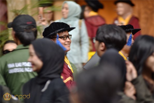 LIPUTAN WISUDA UNPAD GOL 1 TA 2023-2024 SESI V (92)