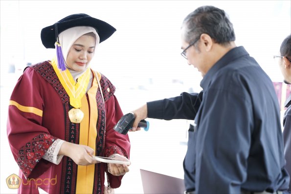 LIPUTAN WISUDA UNPAD GOL 1 TA 2023-2024 SESI VI (1)