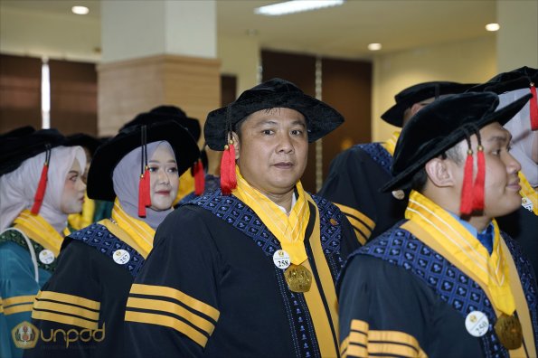 LIPUTAN WISUDA UNPAD GOL 1 TA 2023-2024 SESI VI (19)