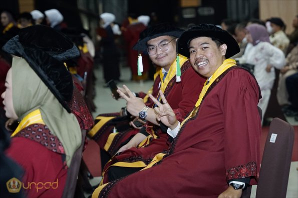 LIPUTAN WISUDA UNPAD GOL 1 TA 2023-2024 SESI VI (26)