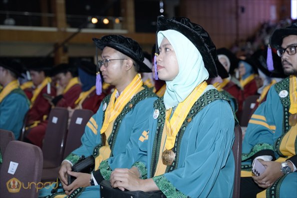 LIPUTAN WISUDA UNPAD GOL 1 TA 2023-2024 SESI VI (33)