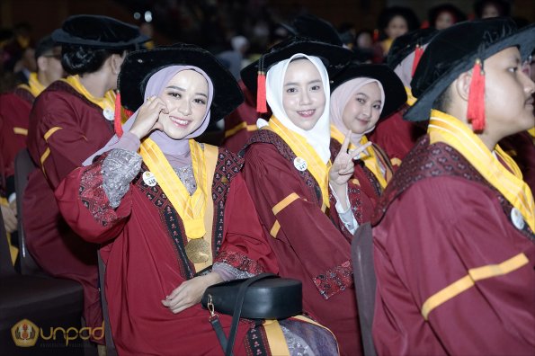 LIPUTAN WISUDA UNPAD GOL 1 TA 2023-2024 SESI VI (48)
